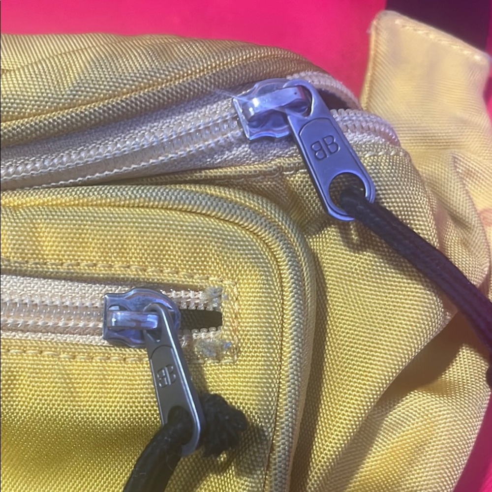 Balenciaga Yellow Belt Bag Sporty Chic - Picture 4 of 6
